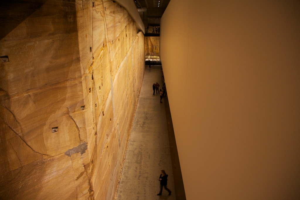Mona – amazing space                       