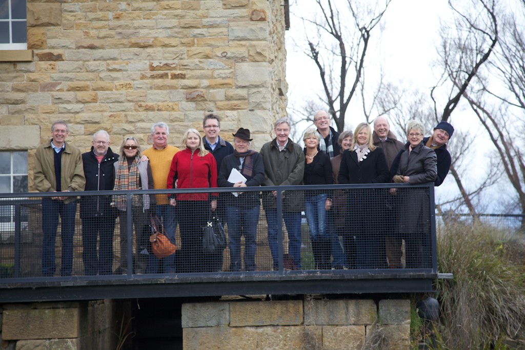 Group about to farewell Nant