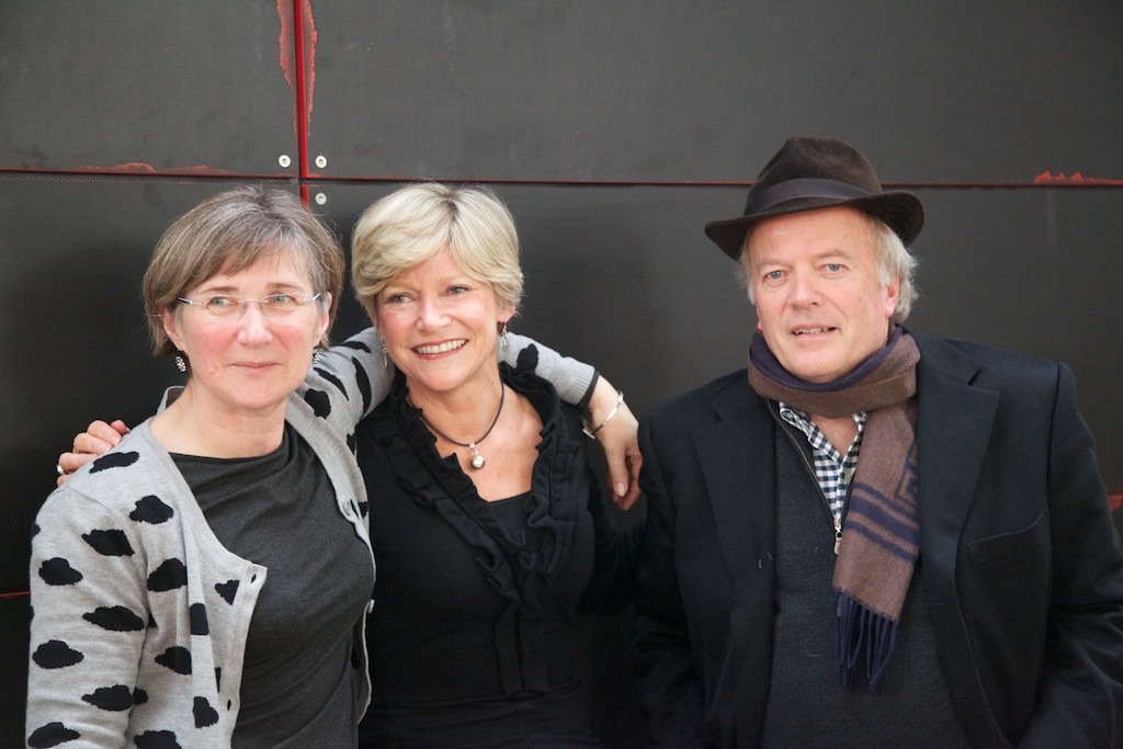 The Organisers – Lou Foley, Yvonne Wallis and Ray Foley – love the hat        